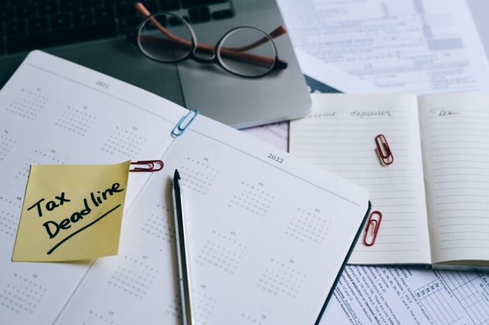 How To Stick To Your Monthly Budget